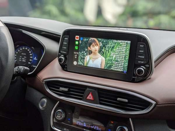 xem youtube trên hyundai santafe