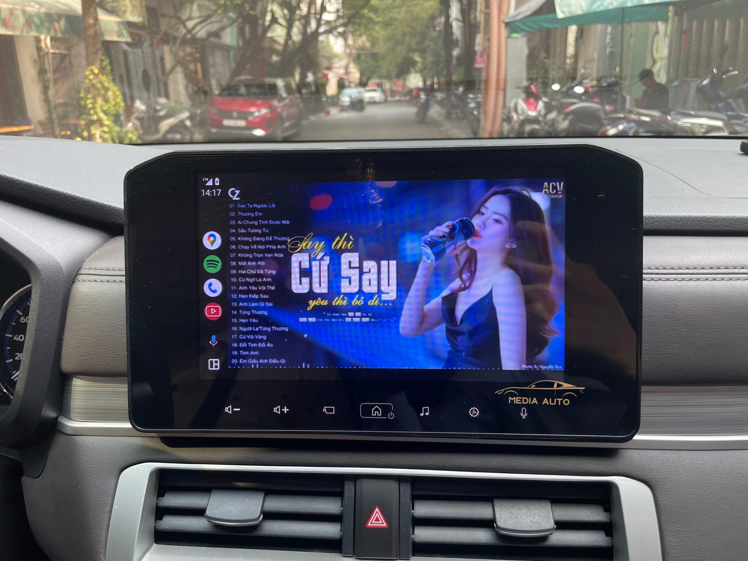 xem youtube trên mitsubishi xpander